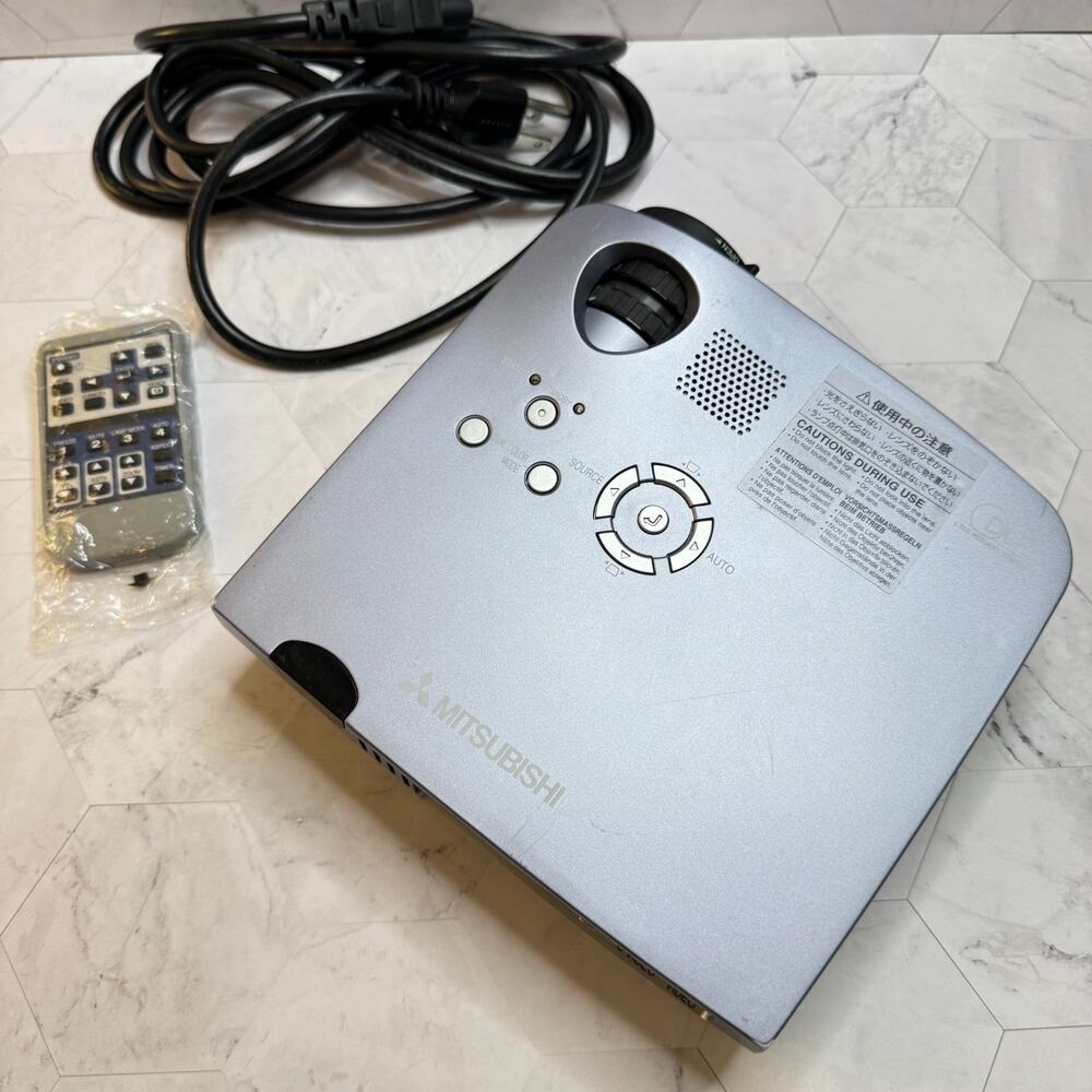 Mitsubishi XD80U Portable Data Projector Remote Carrying Case EUC